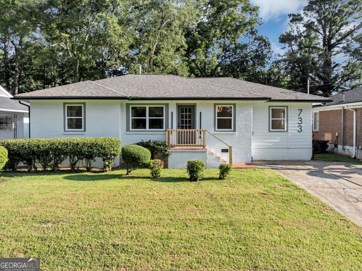 Property Photo:  733 Pegg Road  GA 30315