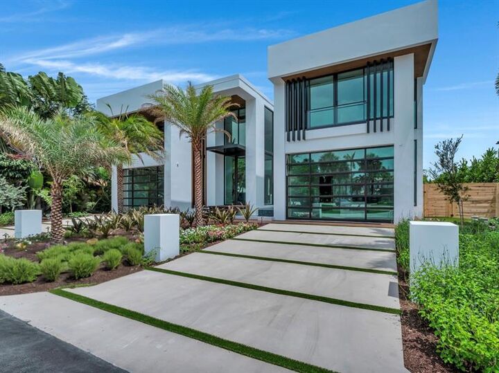 Property Photo:  681 Golden Harbour Drive  FL 33432 