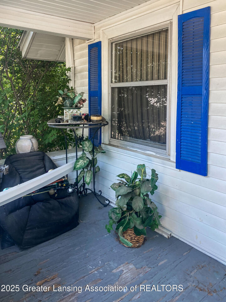 Property Photo:  1830 Fletcher Street  MI 48910 
