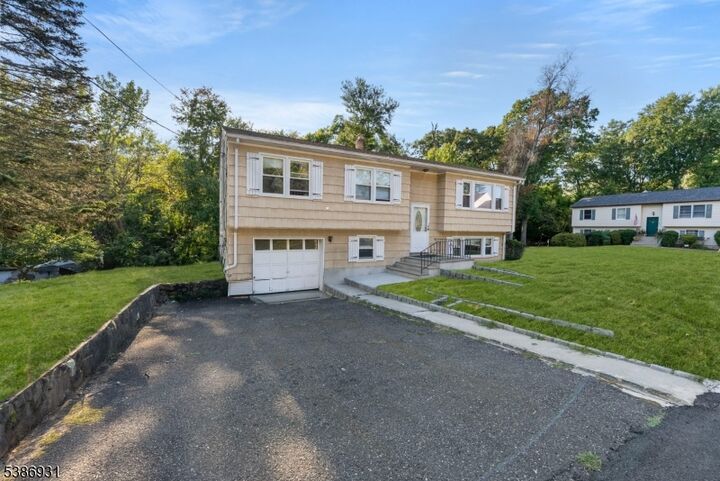 Property Photo: 20 Lewis Pl NJ 07675