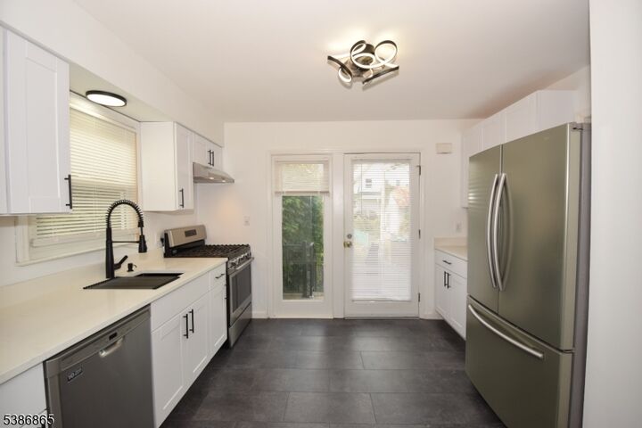 40 Glaser Ave  Raritan Boro NJ 08869 photo