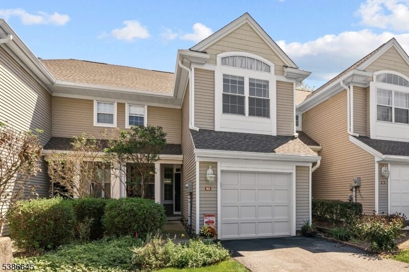Property Photo:  905 Barn Owl Way  NJ 08886 