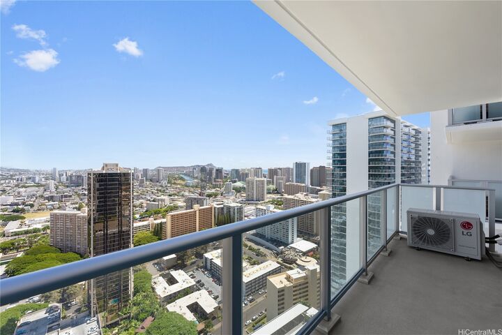 Property Photo:  1515 Liona Street 3807  HI 96814 