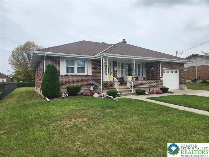 Property Photo:  2210 Dewey Avenue  PA 18067 
