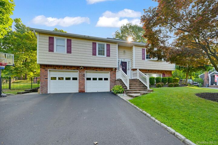 Property Photo: 35 Chimney Ridge Drive NY 10954