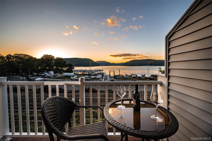 Property Photo:  214 Waterside Close  NY 10566 
