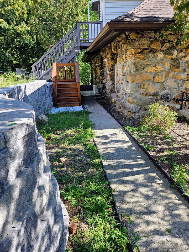 Property Photo:  17 Prospect Street 7  NY 10928 