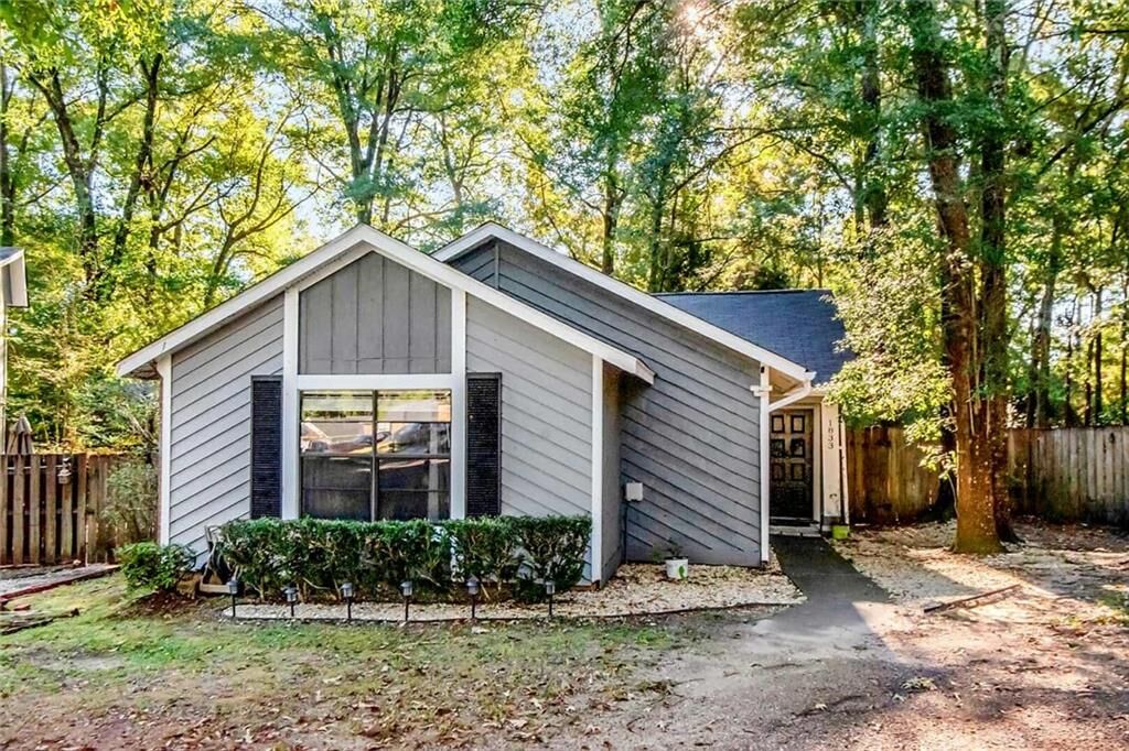 Property Photo:  1833 Spring Brook Court  AL 36609 