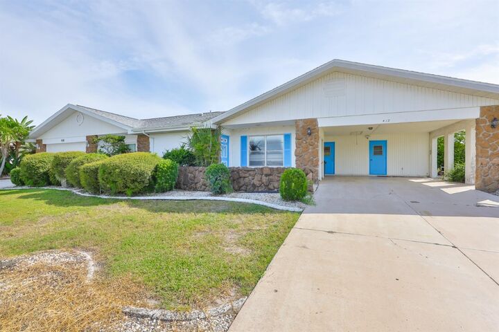 412 S Pebble Beach Boulevard  Sun City Center FL 33573 photo