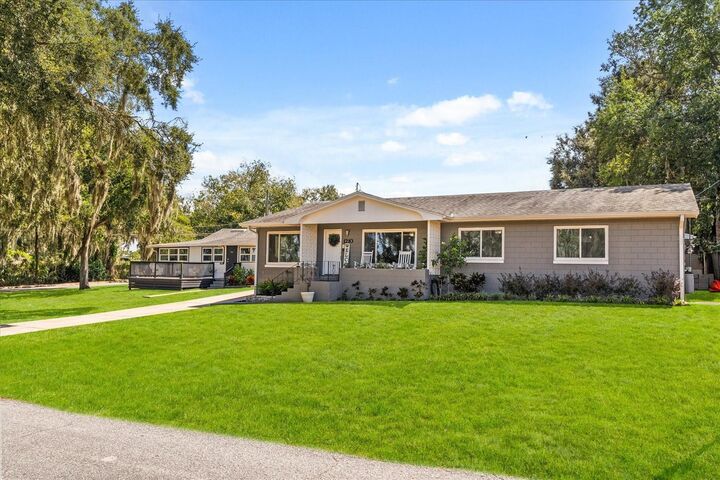 Property Photo: 1210 E Caroline Street FL 32778