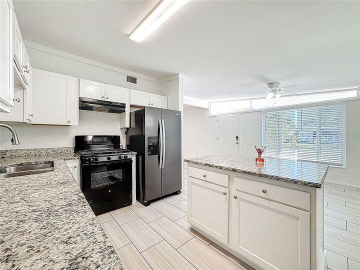 Property Photo: 3108 Smith Avenue FL 34207