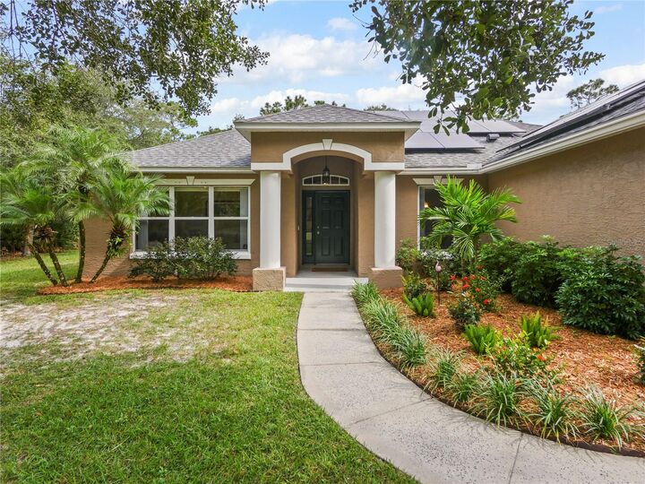 Property Photo:  21307 Reindeer Road  FL 32709 