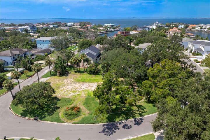 Property Photo:  2511 S Dundee Street  FL 33629 