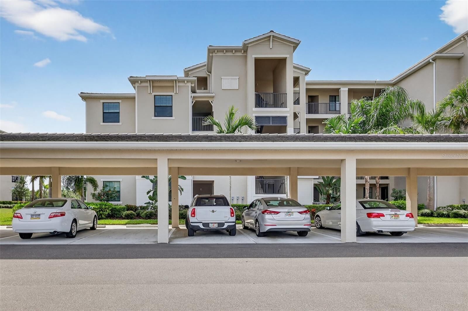 Property Photo: 17810 Gawthrop Drive 305 FL 34211