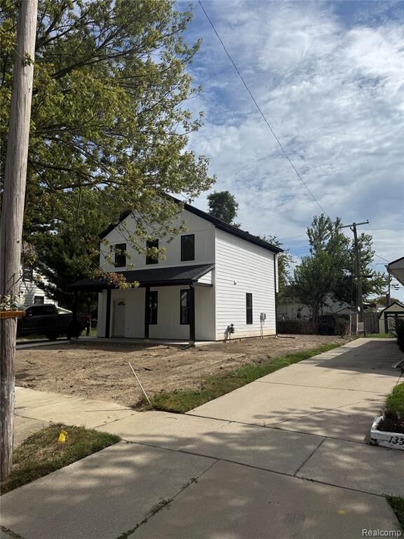 Property Photo:  129 South Avenue  MI 48043 2353 