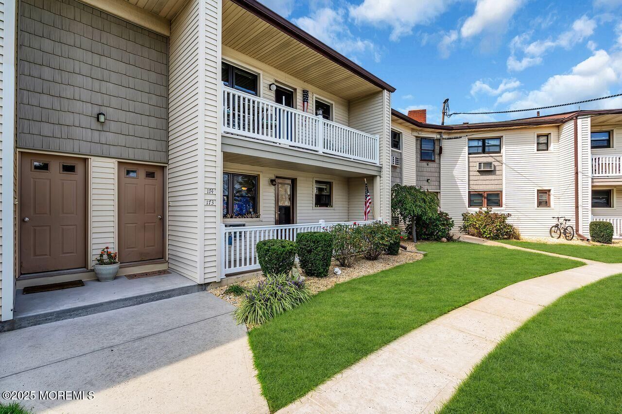 Property Photo:  173 Wharfside Drive 805  NJ 07750 