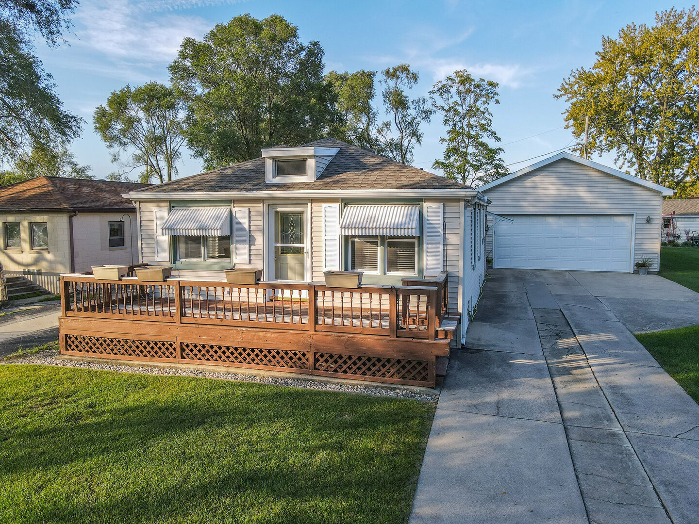 Property Photo: 597 1R N. Birch Street IL 60950