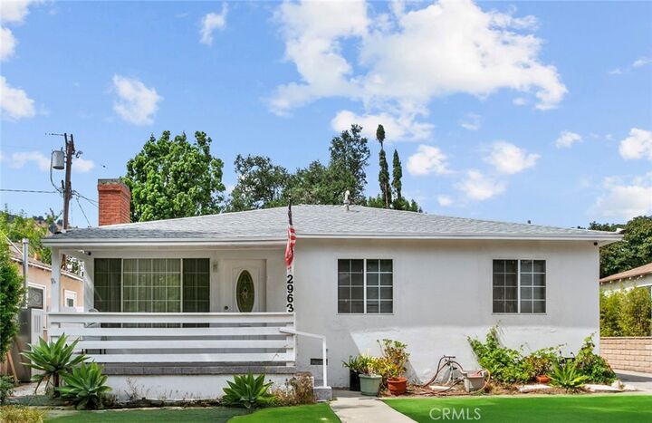 Property Photo:  2963 Canada Boulevard  CA 91208 