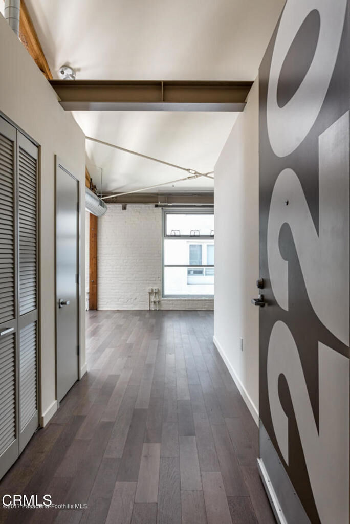 Property Photo:  527 Molino Street 220  CA 90013 