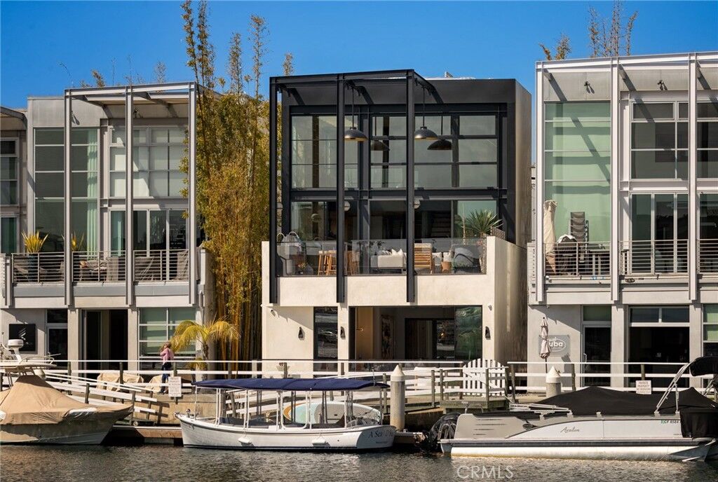 Property Photo: 2910 Lafayette Avenue CA 92663