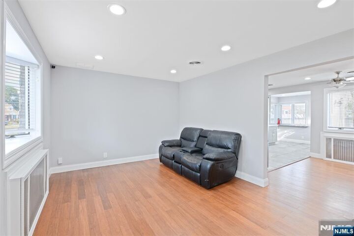 Property Photo:  40 Winslow Terrace  NJ 07410 