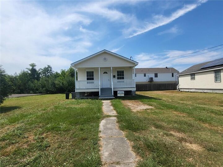 Property Photo: 2228 Lizardi Street LA 70117