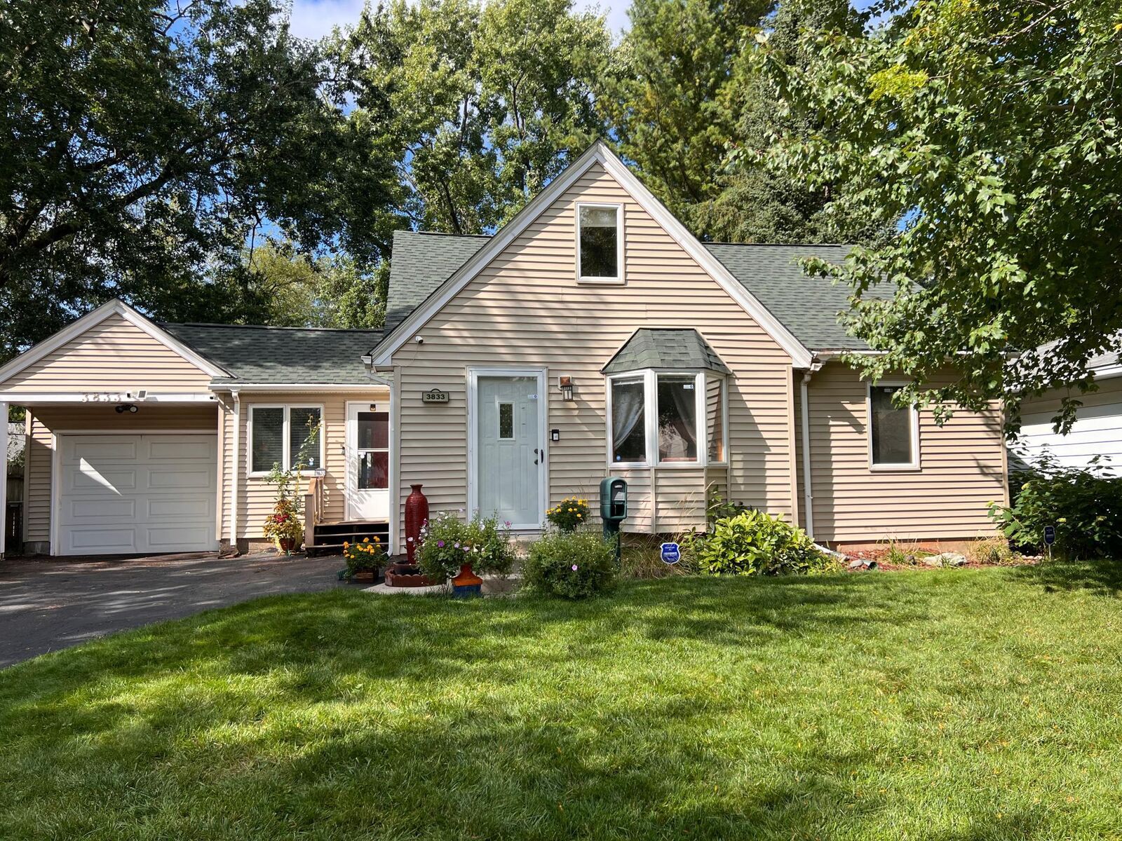 Property Photo: 3833 Zane Avenue N MN 55422