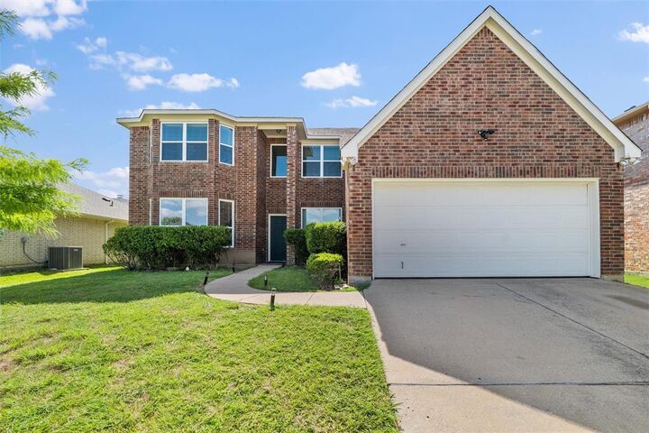 Property Photo:  7000 Snowy Owl Street  TX 76002