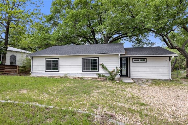 Property Photo: 1125 Rodeo Center Boulevard TX 75149