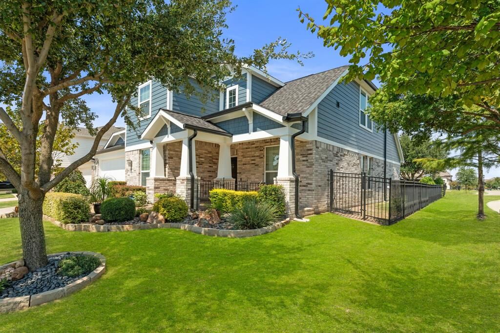 Property Photo: 813 Allbright Road TX 75009