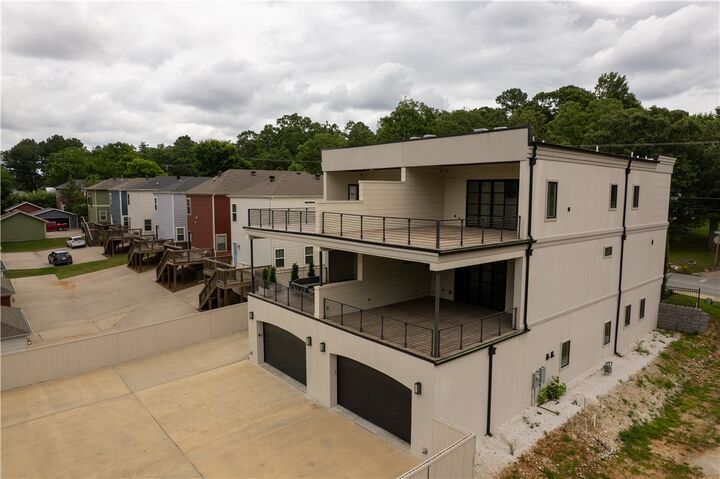 Property Photo: 839 N Gregg Avenue AR 72701