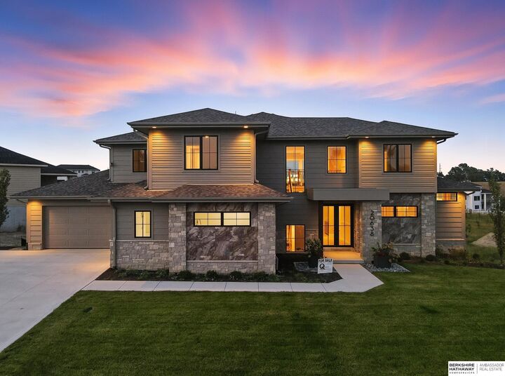 Property Photo:  20638 Laurel Avenue  NE 68022 