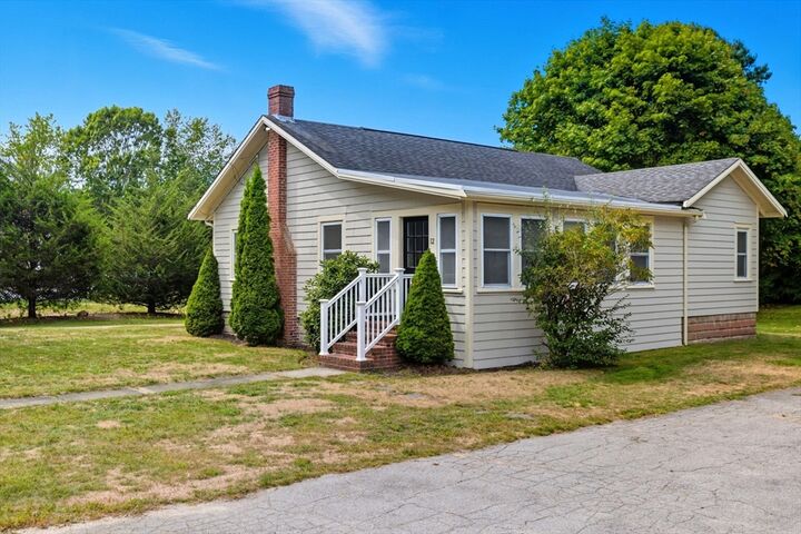 Property Photo:  12 Green Street  MA 02330 