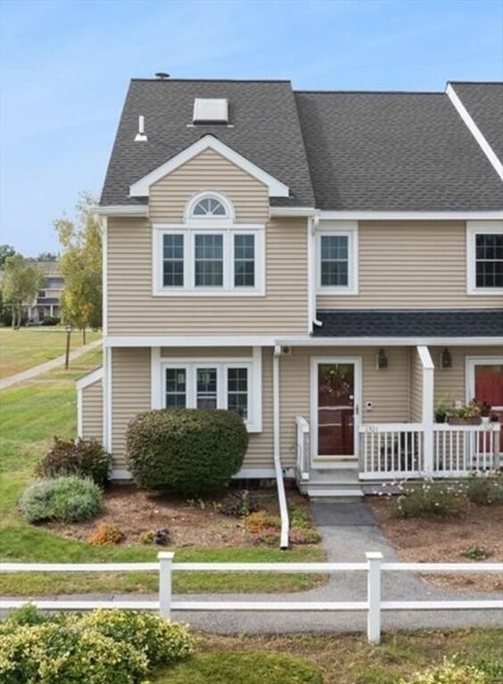 Property Photo:  1301 Carriage Ln 1301  MA 02780 