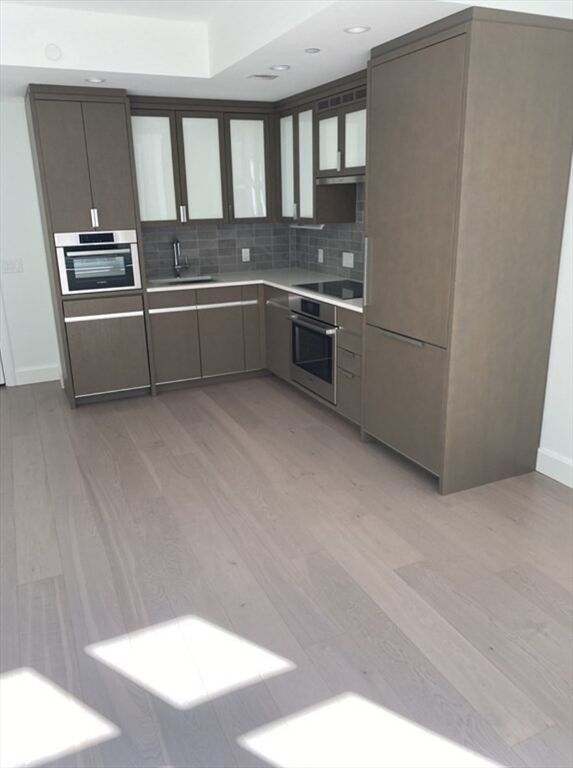 Property Photo:  100 Lovejoy Wharf 11L  MA 02114 