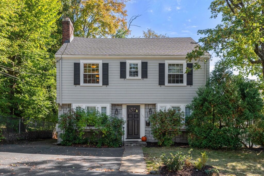 Property Photo:  192-194 Gibbs St 194  MA 02459 