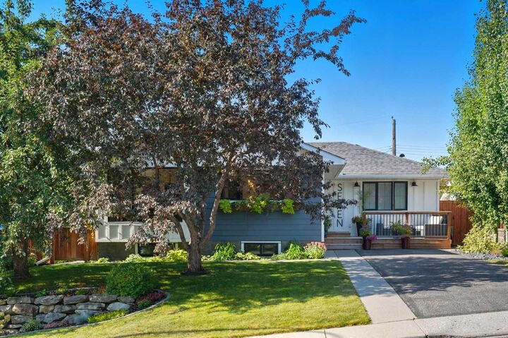 7 Roselake Street NW  Calgary AB T2K 1L1 photo