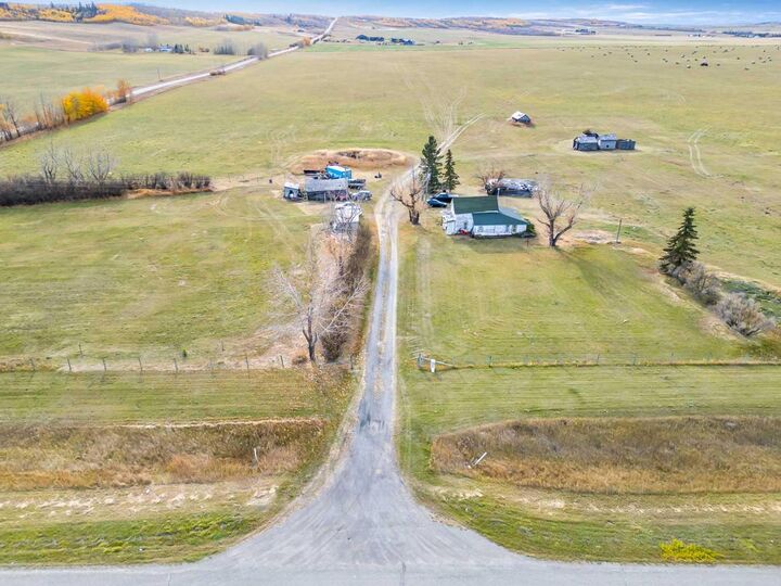 Property Photo:  80019 Highway 7 W  AB T1S 1A1 