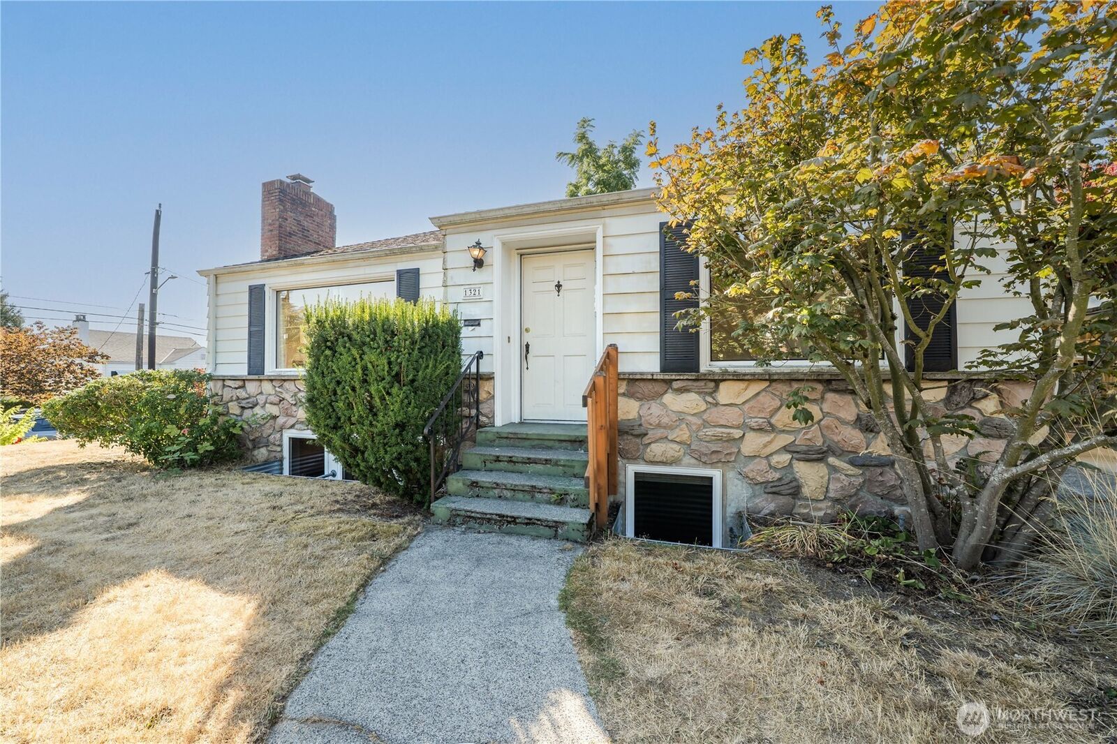 Property Photo:  1321 N 82nd Street  WA 98103 