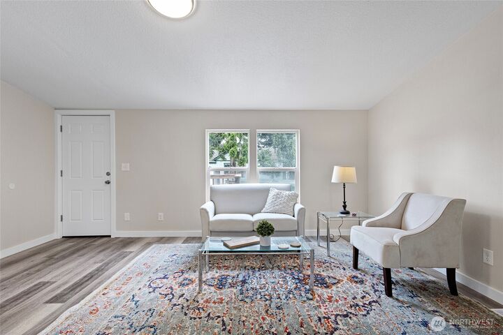 Property Photo: 1320 N Oak Harbor Street 1 WA 98277