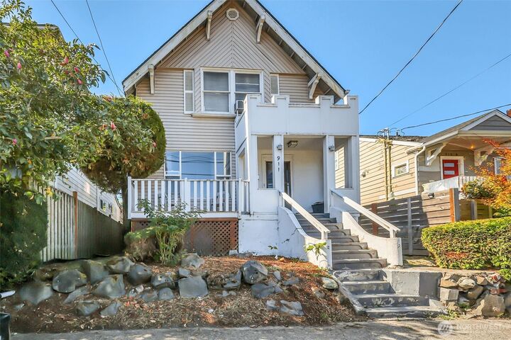 Property Photo: 911 Martin Luther King Jr Way WA 98122