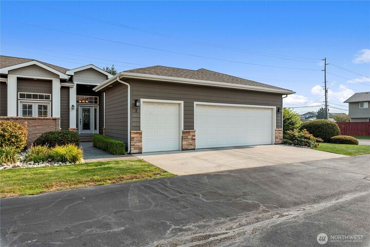 Property Photo: 1845 Maple Street 2 WA 98801