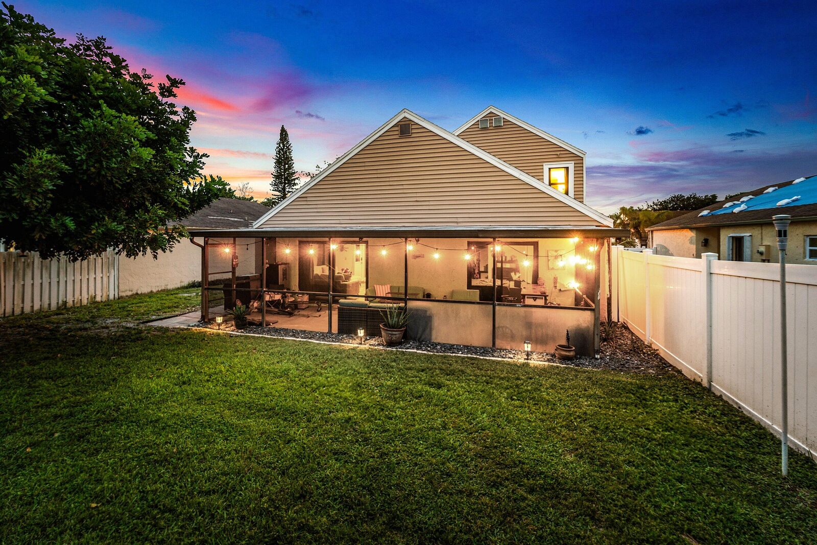 Property Photo:  45 Paxford Lane  FL 33426 