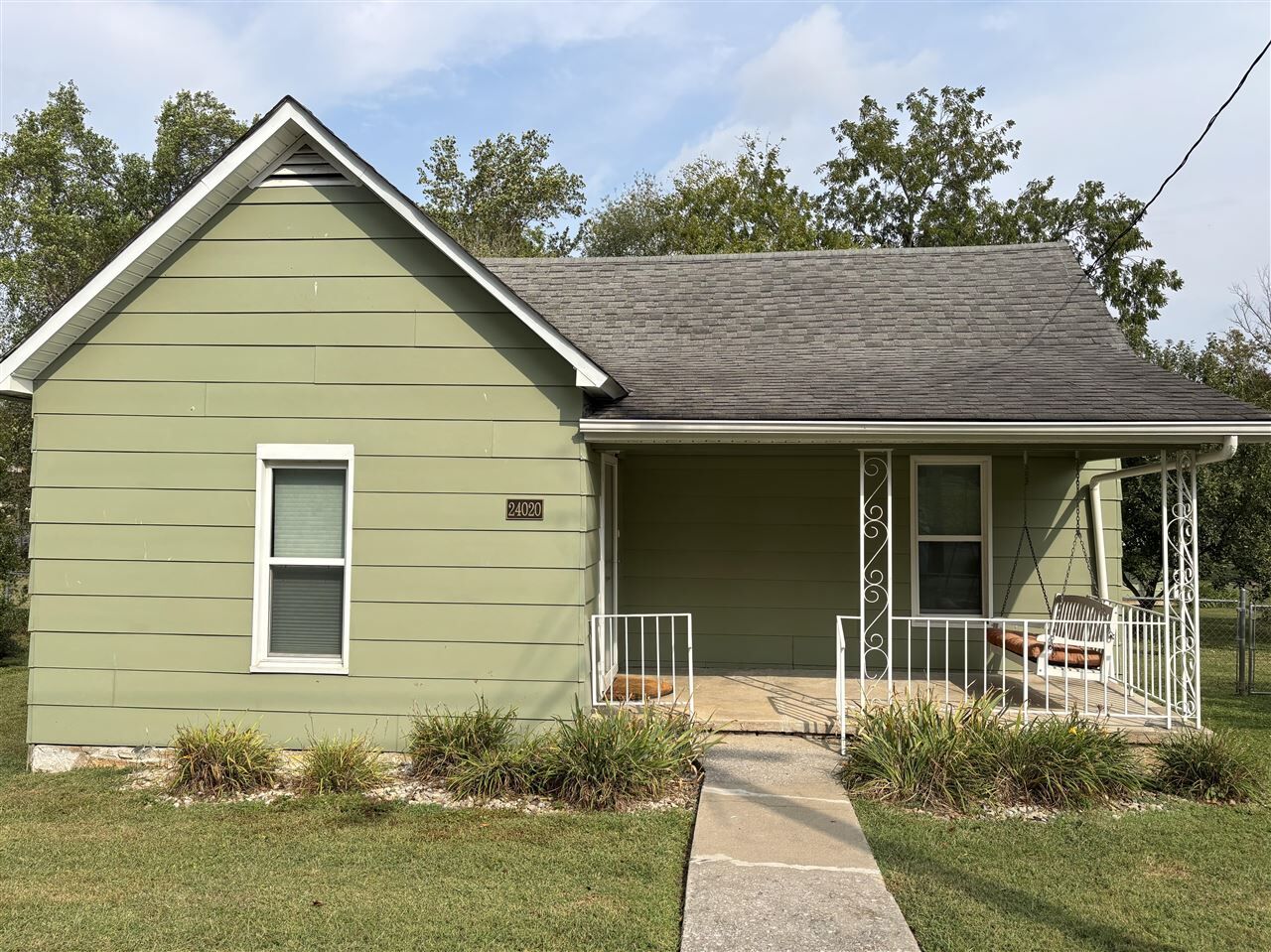 Property Photo:  24020 Louisville Road  KY 42160 