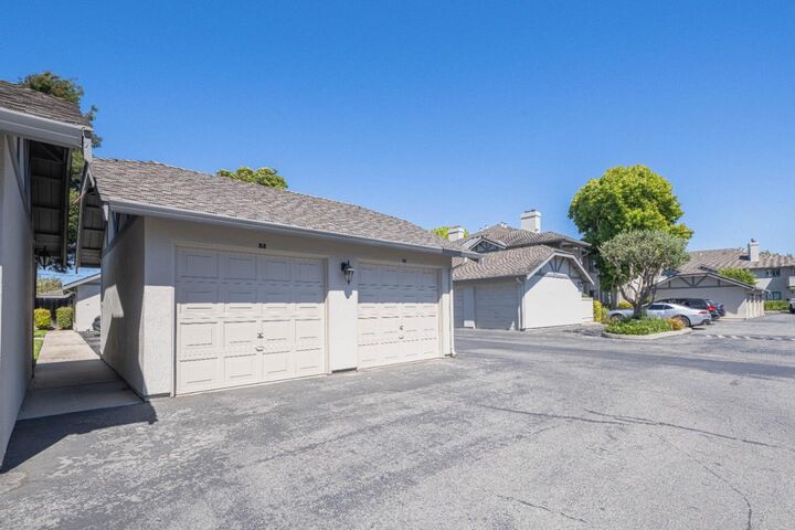Property Photo: 1051 Riker Street 5 CA 93901