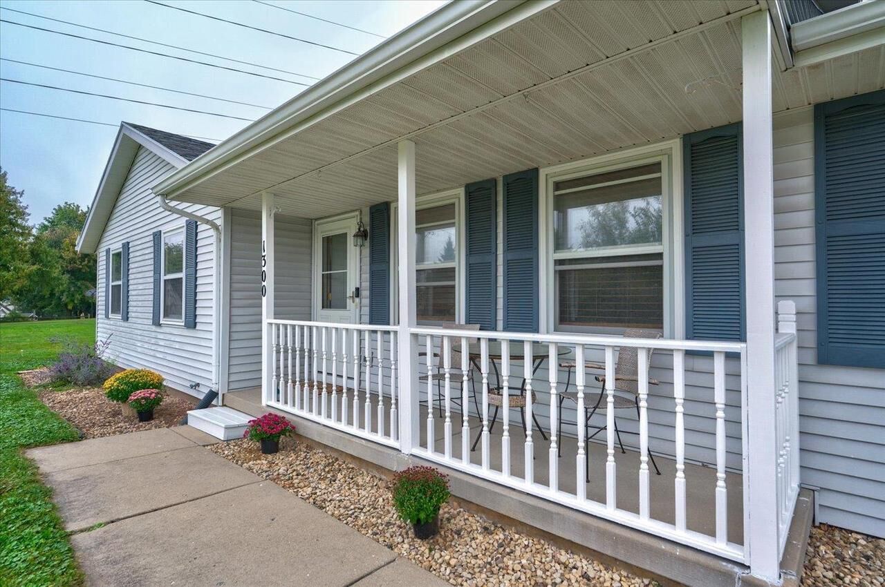 Property Photo: 1300 Garden Avenue WI 53589