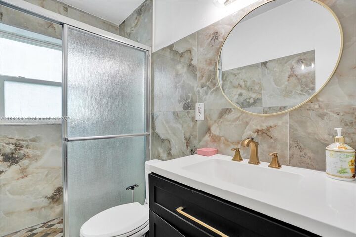 Property Photo:  320 N 71st Ave  FL 33024 