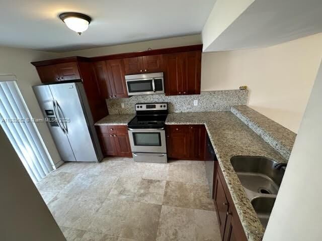Property Photo:  878 Crystal Lake Dr 878  FL 33064 