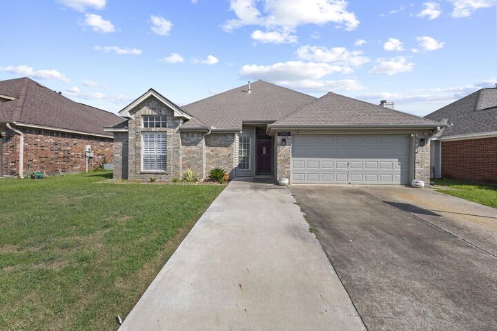 Property Photo:  7810 Blue Bonnet St.  TX 77713 