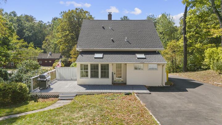 Property Photo:  43 North Street  CT 06471 